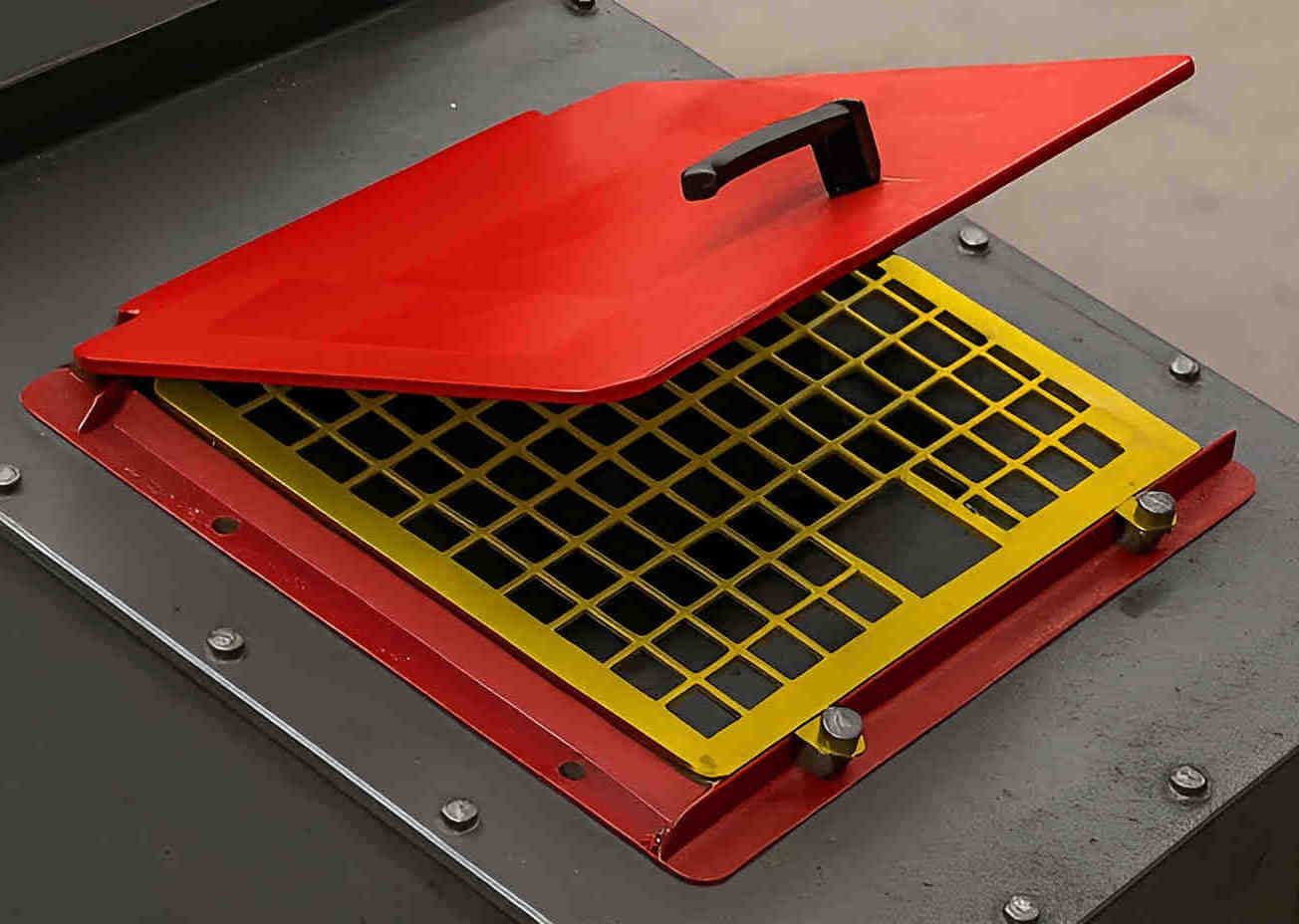 Conveyor Chute Inspection Door